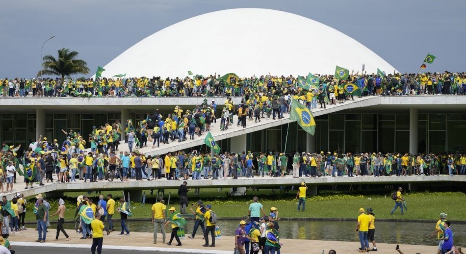 Brasil: Policía recuperó el control del Congreso, el palacio presidencial y la Corte Suprema