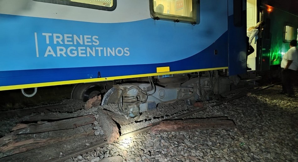 Descarriló un tren con más de 300 pasajeros en Olavarría: no hubo heridos