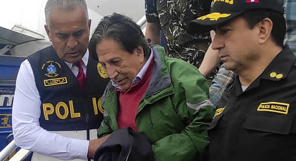 De regreso a Perú, Alejandro Toledo fue trasladado a prisión