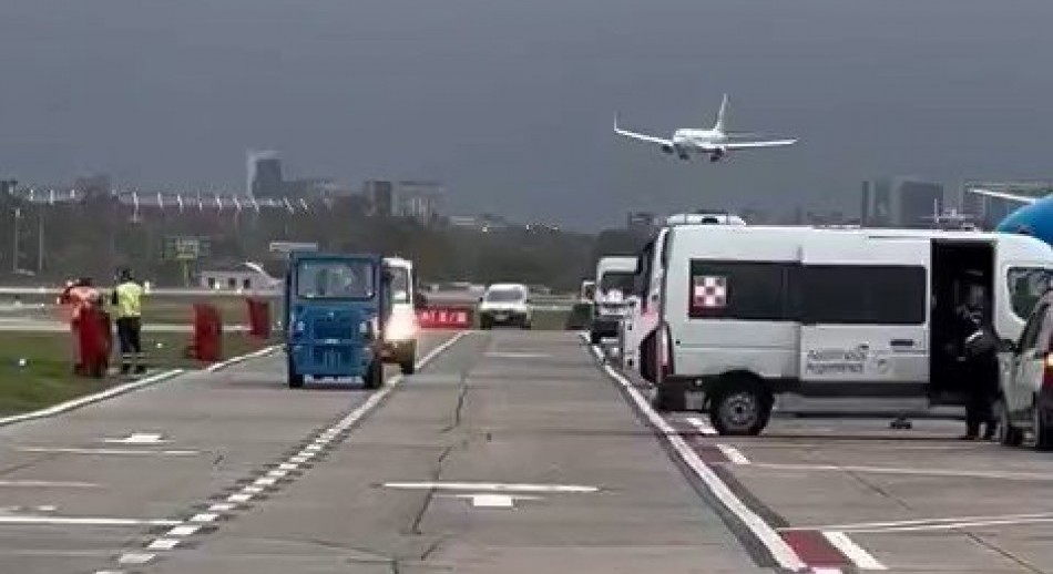 Un avión tuvo que abortar el aterrizaje por los fuertes vientos en Aeroparque