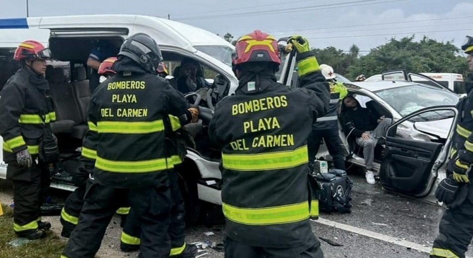 Murieron cinco argentinos en un choque frontal en una autopista de México