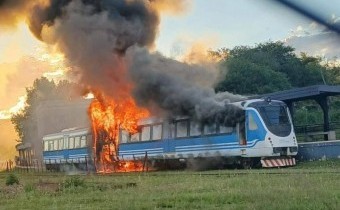 En pleno viaje, se incendiaron dos vagones del Tren de las Sierras de Córdoba