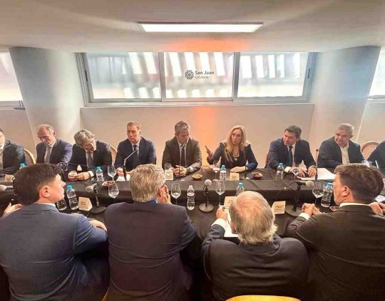 Con Karina y sin Adorni, el Gobierno lanzó la Mesa Federal Minera