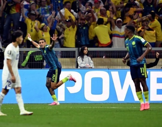 Colombia se impuso ante Uzbekistán y cerró la primera fecha del Mundial