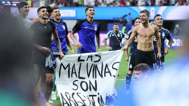 Reino Unido pidió a la FIFA investigar a la Argentina por la bandera de Malvinas en la semifinal