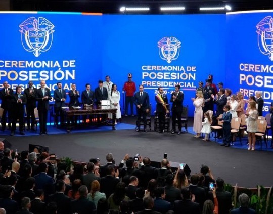 De la Espriella asumió como presidente de Colombia con la promesa de construir la 