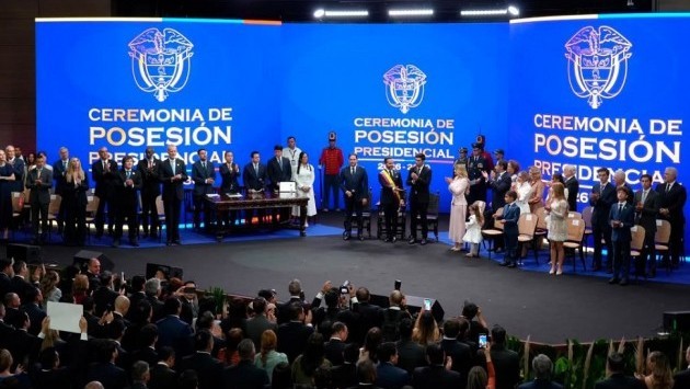 De la Espriella asumió como presidente de Colombia con la promesa de construir la 