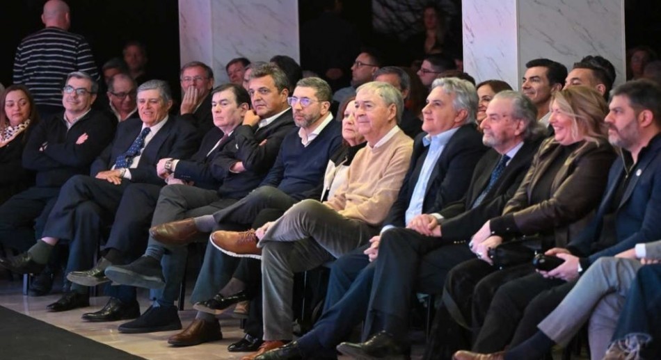 Un homenaje a De la Sota reunió a Massa, Schiaretti, Llaryora, Brito y Bianco