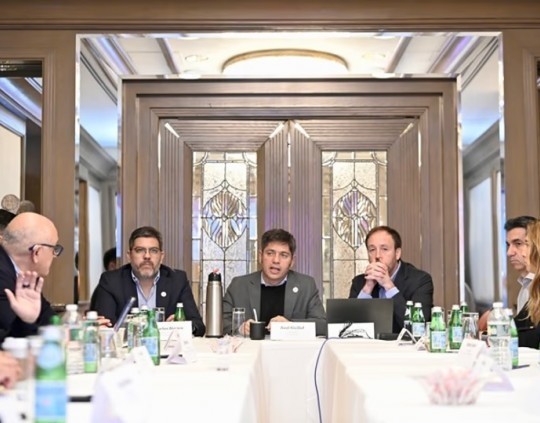 Kicillof cuestionó desde EEUU el “milagro económico” de Milei: “Es una verdadera catástrofe