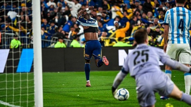Copa Argentina: Con tres goles de Valencia, Boca se lo dio vuelta a Racing