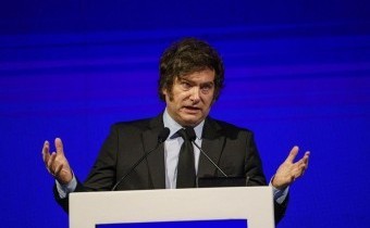 Milei afirmó que “no hay recesión” y dijo que quienes piden un dólar más caro “son unos cobardes”