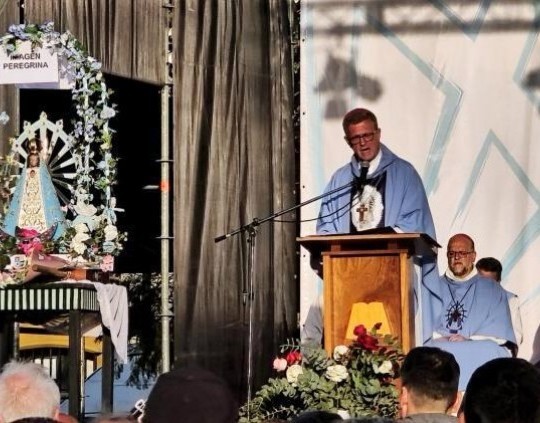 García Cuerva llamó a la unidad en Luján y advirtió que la Argentina está “herida” y dividida