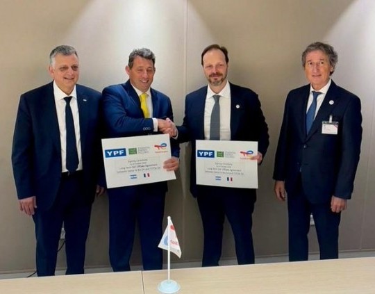 Santa Fe Bio y TotalEnergies firman acuerdo para impulsar la producción y exportación de SAF