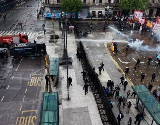 Marcha Universitaria: nuevo reclamo por la Ley de Financiamiento finalizó con incidentes y detenidos