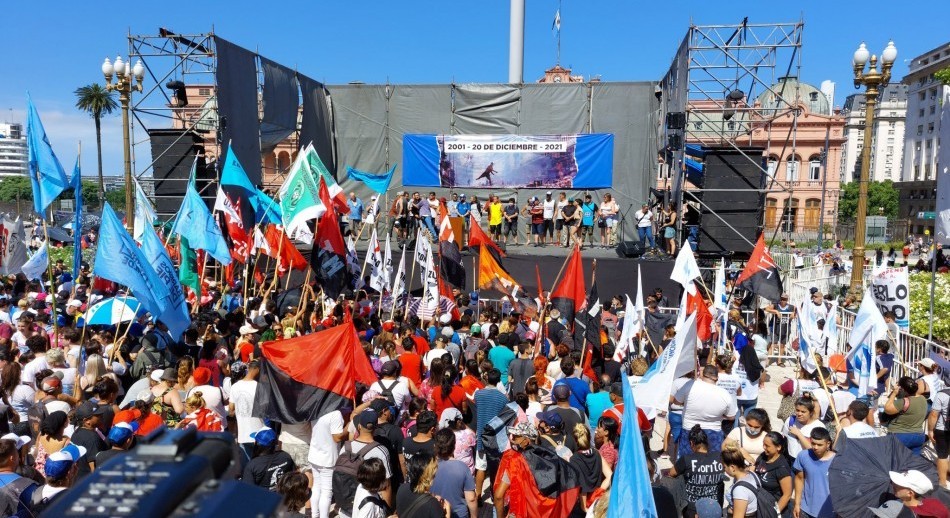Masiva movilización a Plaza de Mayo por los 20 años del estallido social del 2001