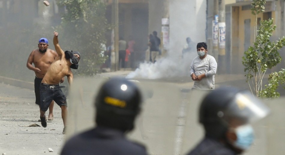 Perú: Toque de queda en Lima y Callao ante bloqueos de rutas y protestas