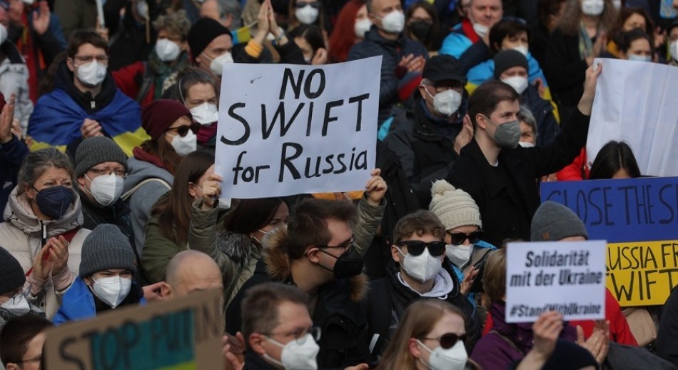 Se rompió la tregua en Mariupol y Europa prepara un boicot a la compra de petróleo ruso