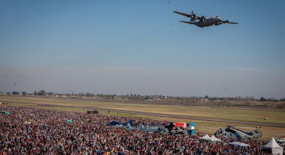 Furor por el “Argentina Vuela” en la Base Aérea de Morón 