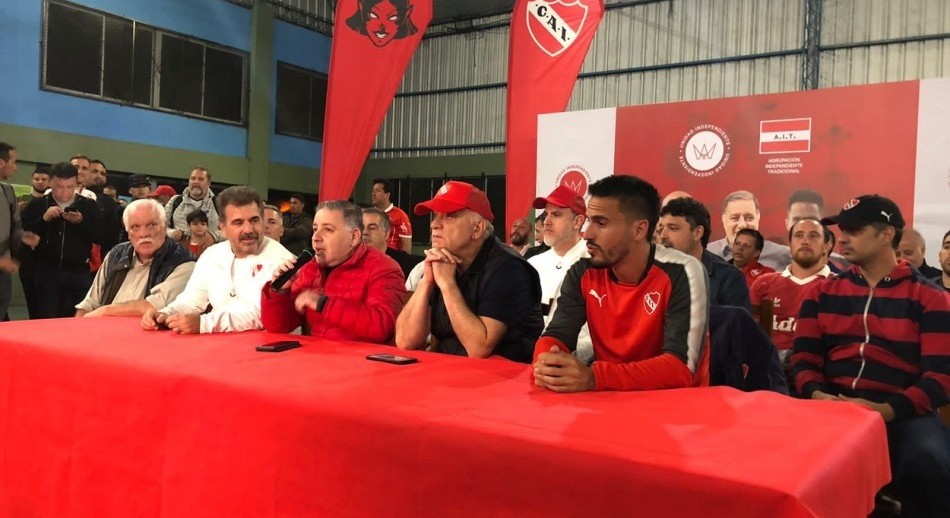 Arrasó con el 72%: Doman es el nuevo presidente de Independiente