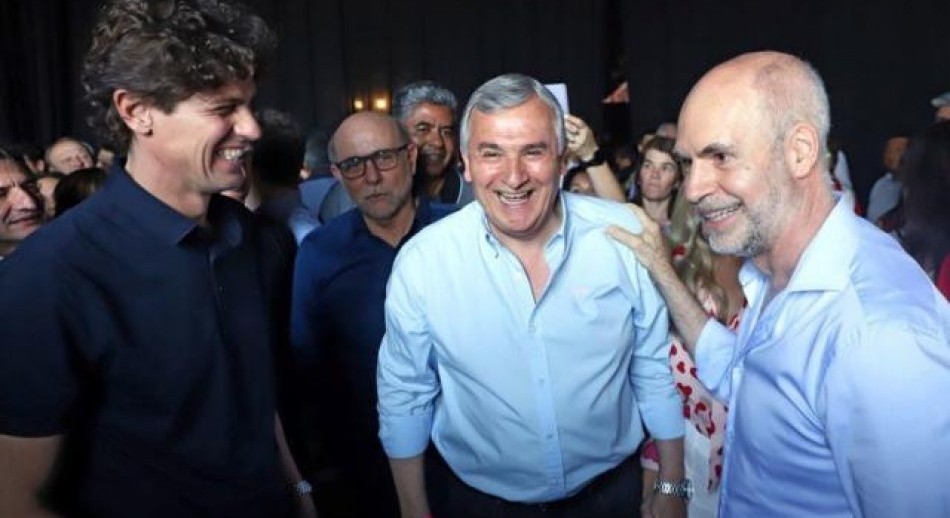 Morales y Lousteau desafiaron a Macri en el acto de la UCR en el homenaje a Alfonsín